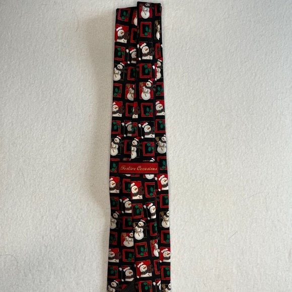 2 – Christmas Ties:  Smithsonian & Festive Occasions - Picture 7 of 9